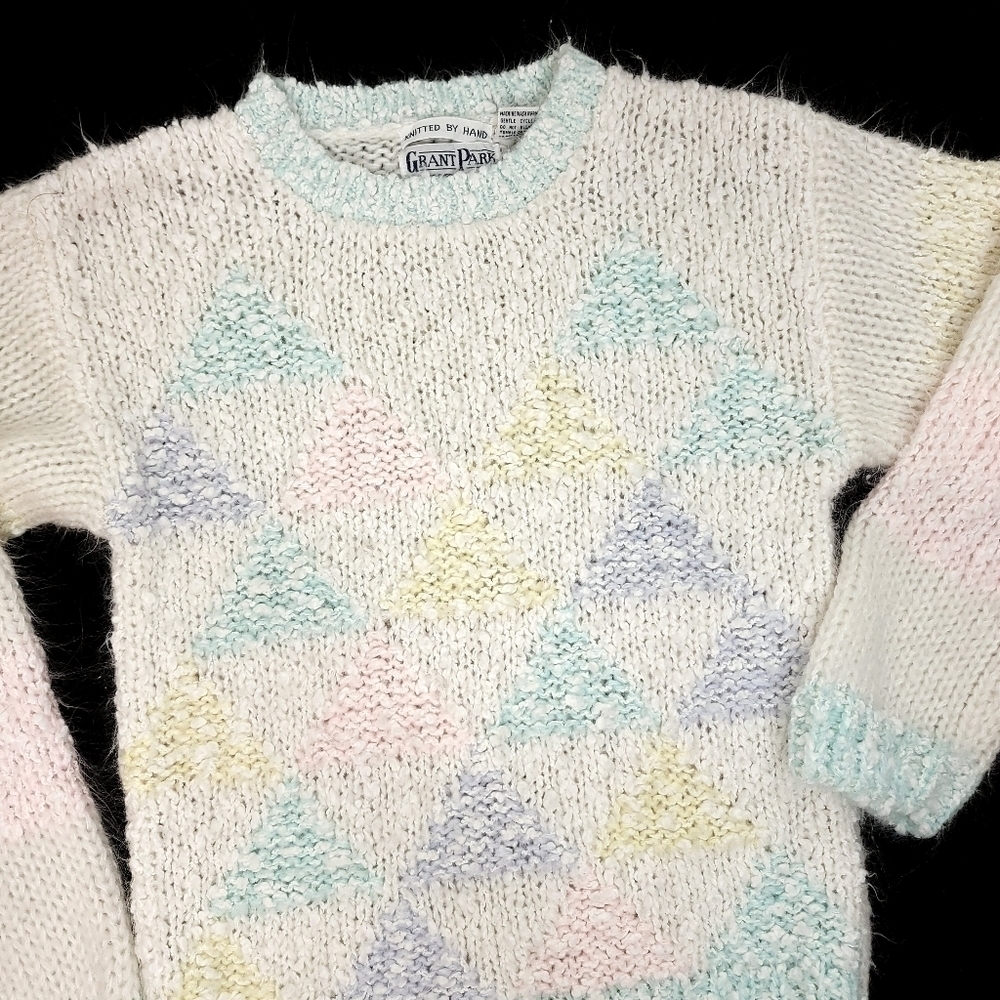 Hand Knit Grant Park Women's Small Acrylic Pastel Triangular Pattern RN# 67720 - Picture 2 of 12